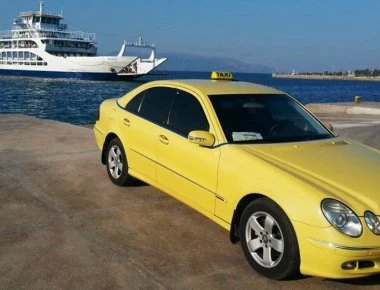 Aπίστευτο: Ταξιτζής μετέφερε τουρίστες από Πειραιά στην Ακρόπολη και χρέωσε την κούρσα 80 ευρώ- Συνελήφθη